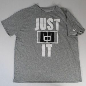Nike Basketball T-Shirt Grey